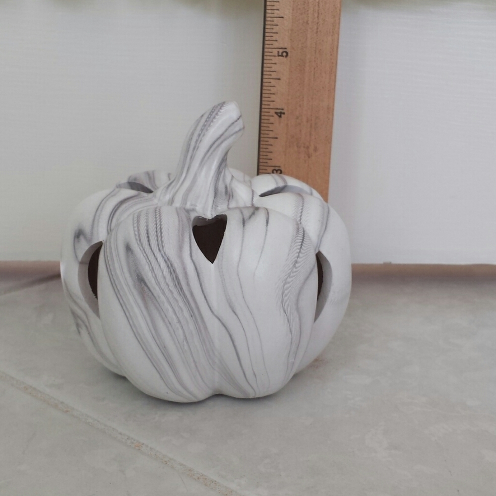 Ceramic Pumpkin - Picture 6 of 10